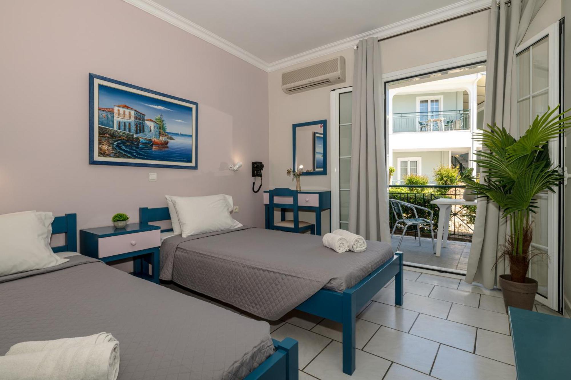 Sofia'S Hotel Каламакі Екстер'єр фото