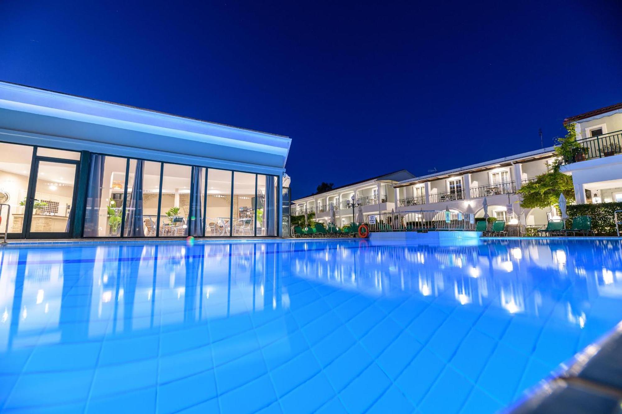 Sofia'S Hotel Каламакі Екстер'єр фото