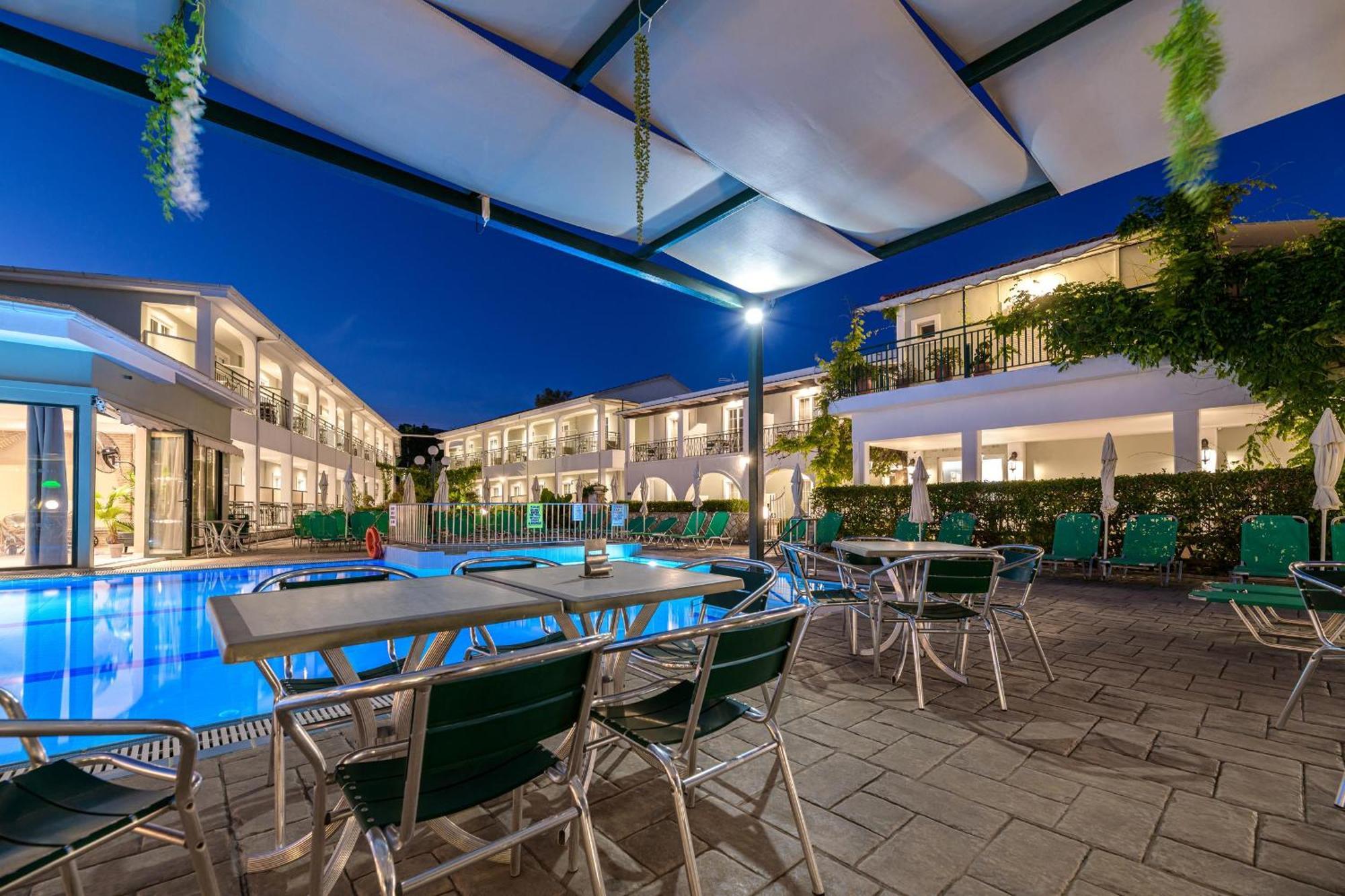 Sofia'S Hotel Каламакі Екстер'єр фото
