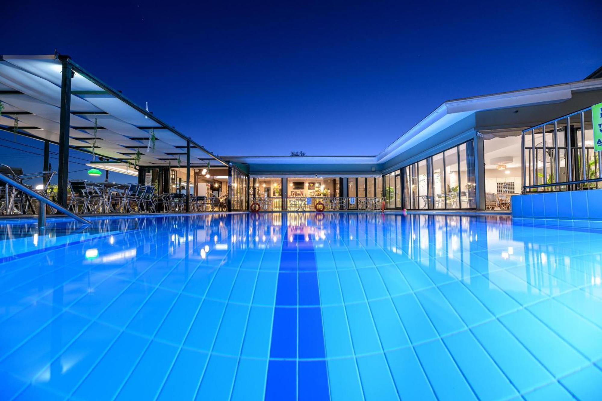 Sofia'S Hotel Каламакі Екстер'єр фото