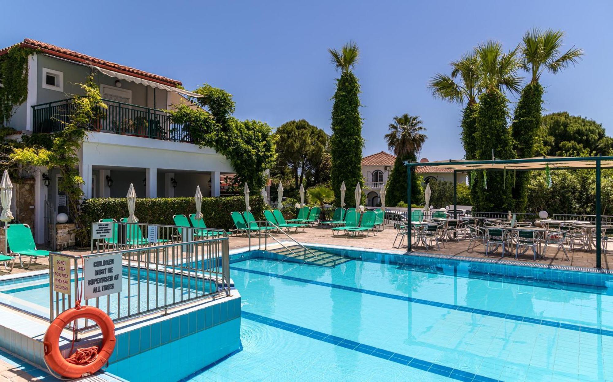 Sofia'S Hotel Каламакі Екстер'єр фото